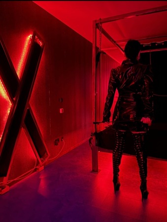 Maya-GANZ NEU, Bremen