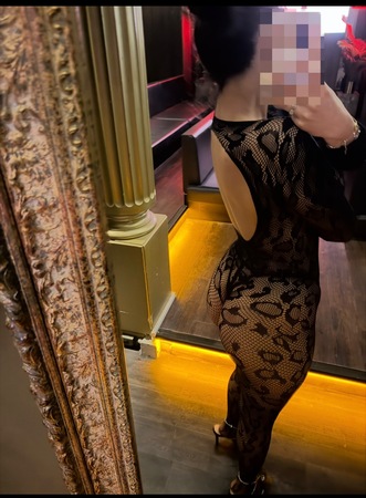Sabrina XXL Natur Brüste 24/7, Köln