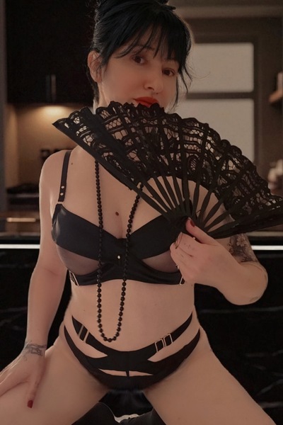 CHANELL Bizarre Massage Experience – Munchen photo 5