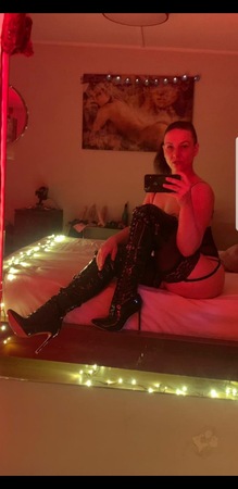 Domina Mistress Luana - Berührbare Dominanz, Hamburg-Tonndorf