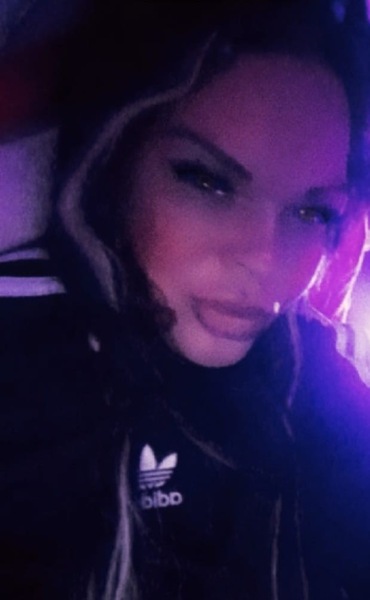 Foto von Jenny Deutsch** BJ&DT Queen (Parkplatz-H&H Besuche)