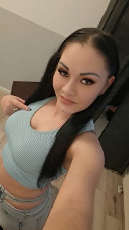 LARA aus Ungarn **BRANDNEU IN DER STADT**, Augsburg