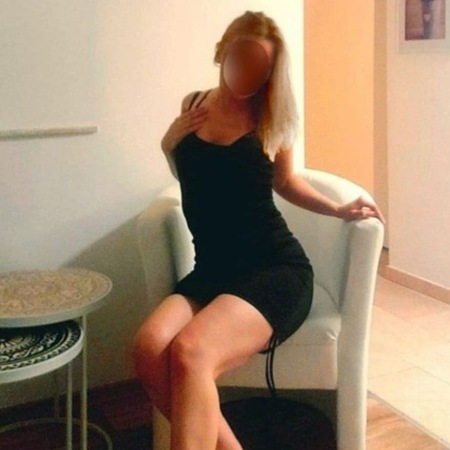Alice im Massage Studio