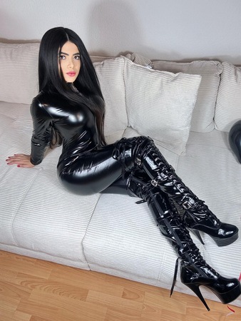 Scarlatt Latex, Nürnberg