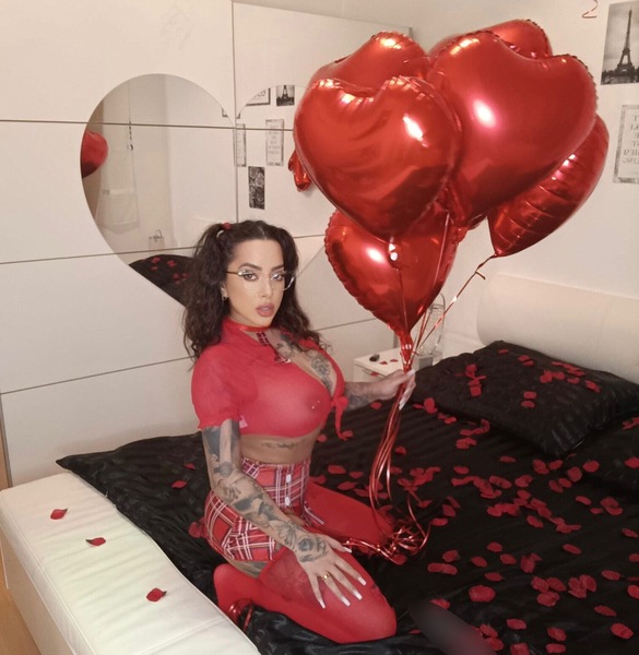 Foto von Kira INK - Kleine Sexbombe