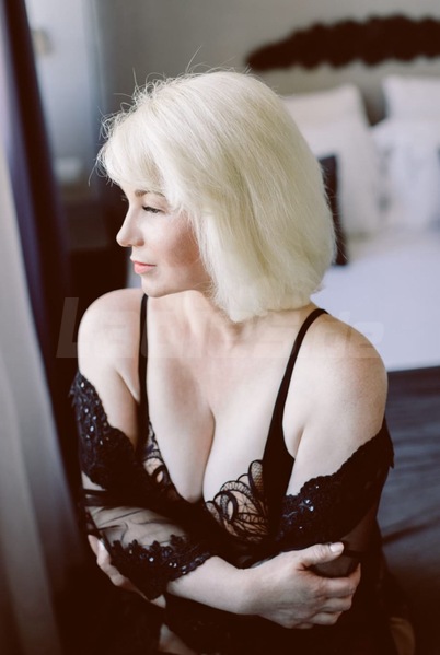 Foto von Lara. Erfahrene Massagegöttin