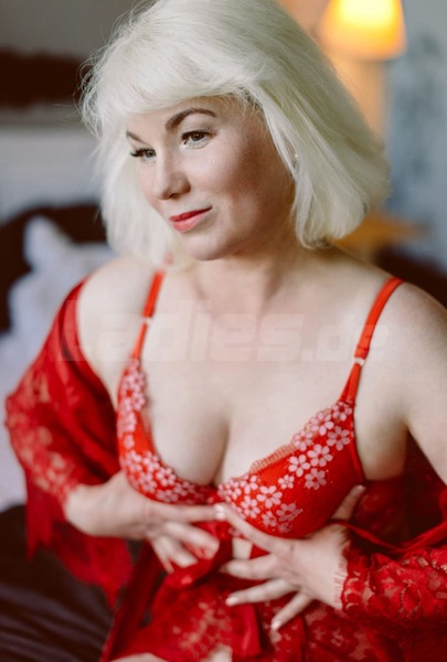 Foto von Lara. Erfahrene Massagegöttin