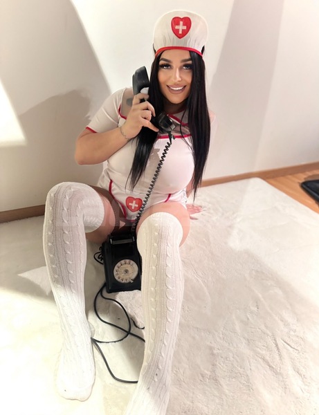 Foto von Anaiis deine Pornodarstellerin  Party und Hausbesuche 24-24