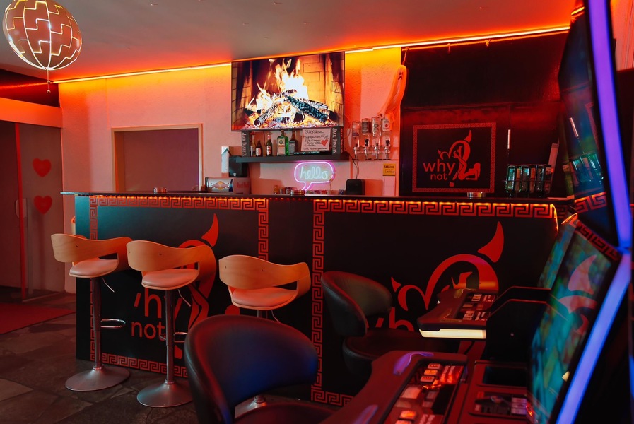 Foto von internationale Top Girls 18+ ! Bar & Laufhaus Why not