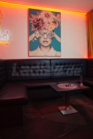internationale Top Girls 18+ ! Bar & Laufhaus Why not, Kaiserslautern