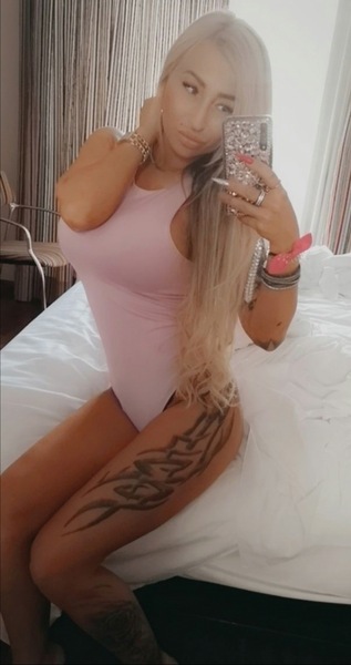 Foto von BLONDE ANGEL BJ QUENN AV KÖNING/SEX LOVER