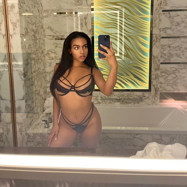Latina 22 Jahre deutssprachig