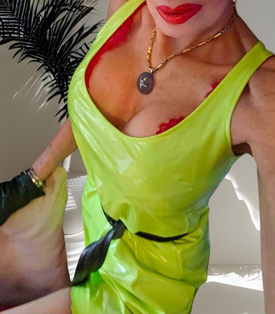 Latex-Krankenschw*ster, Nordhausen