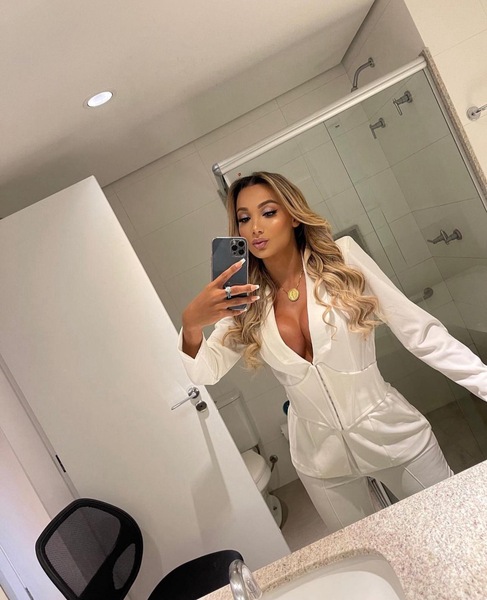 TS Bella Martinez – Frankfurt am Main photo 5