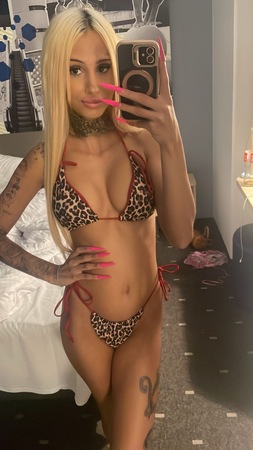 Nikki, Stuttgart
