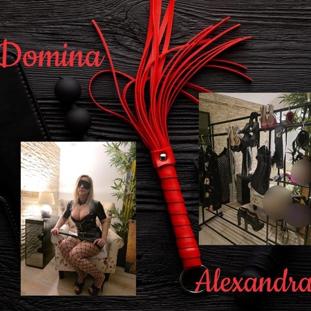 Miss Alexandra, Bad König