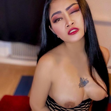 Linda AV Top Massage