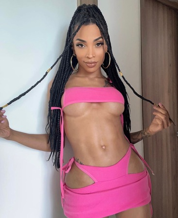 TS Divaroyale, Hamburg