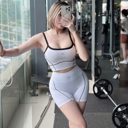 Asia Girl Giana 24J.