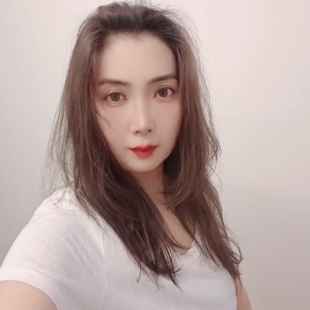 Miki bei China Gesundheit Massage Praxis, Mönchengladbach