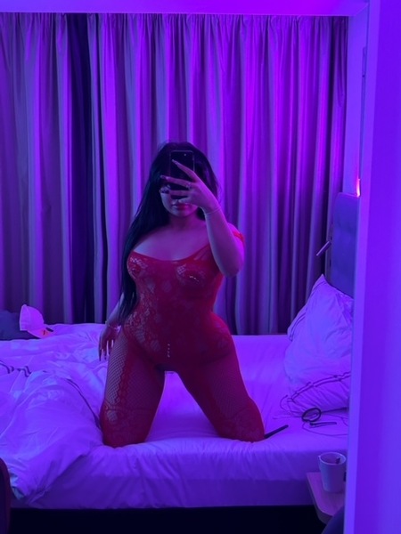 Foto von ISABELLA NEUU IN FRANKFURT!!