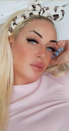 Marie 28, Party und dirty Talk, Hamburg
