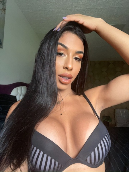 Foto von TS BOMB Latina  Honig Originalfotos