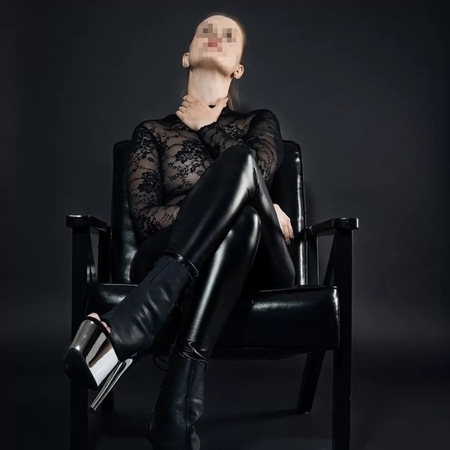 Domina Vira van Dyk, Hamburg-Dulsberg