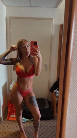 NEU! Deutsche Elena!, Köln