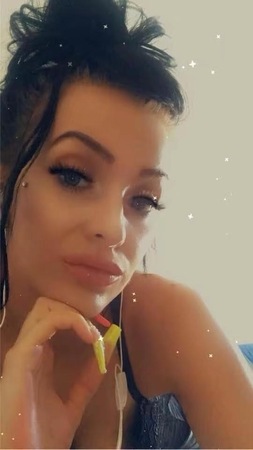 Nadine 23 Jahre, Hannover