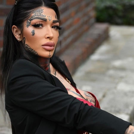 Domina Vicky, Frankfurt am Main