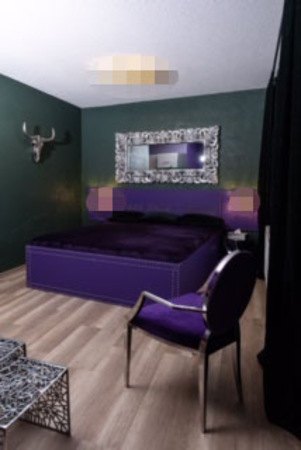 Selena Hotelbesuche! im Casa Bella 4, Leipzig