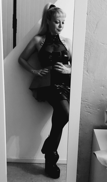 Foto von Bizarrlady Annabel Schöngott