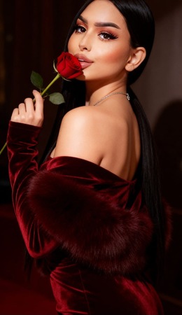 Luna bei Tantramassage Sarina, Lübeck