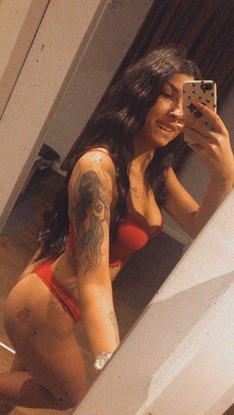 Foto von Mia *Brandneu