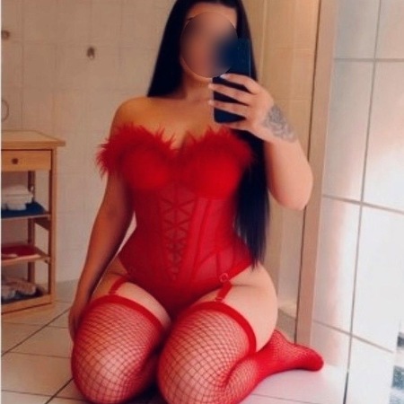 Foto von Lina scharfe Ungarin