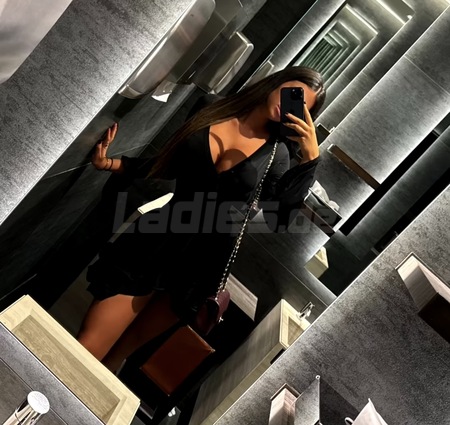 Nastya, Düsseldorf