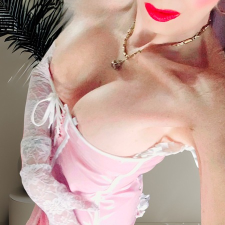 Latex-Krankenschw*ster