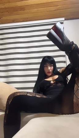 MARIANA DOLL, Experte für erotische Massage, Hamburg