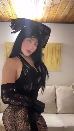 MARIANA DOLL, Experte für erotische Massage, Hamburg