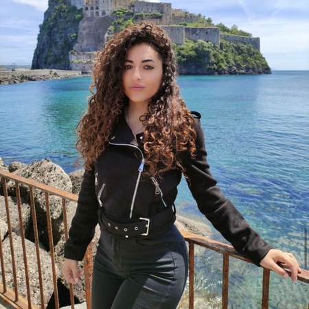 Foto von MELEK 22 J. HOT+ MEGA SCHARF