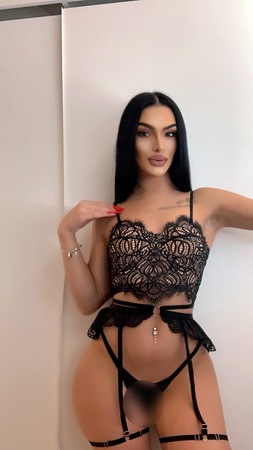 Amira Transex, Essen