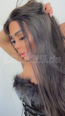 Ts Júlia XXL IMMER HOT, Frankfurt am Main