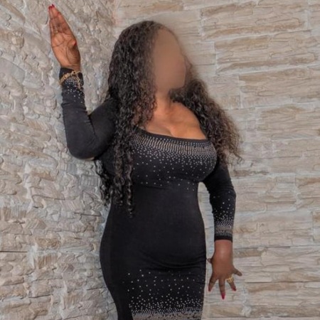 Lisa bei Luxus Tantra