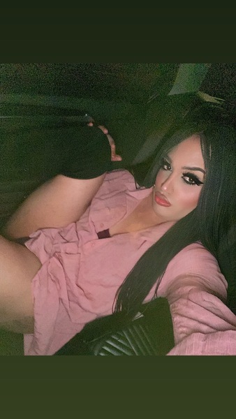 Foto von Trans Gloria *Bl*w j*b Königin*