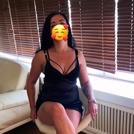 GANZ NEU JULIA