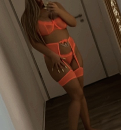 Deutsche Laura/NEUE Nummer/Naturbrüste, Erkelenz