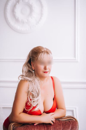 TINA - HEISSES BUSENWUNDER, Aurich