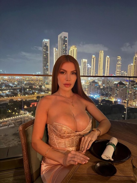 Foto von Apra Porn*star