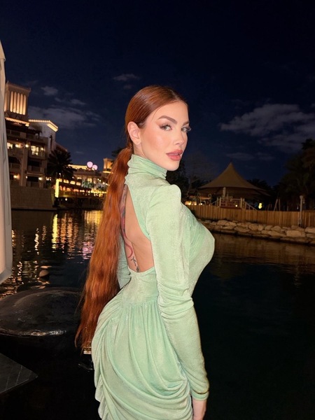 Foto von Apra Porn*star